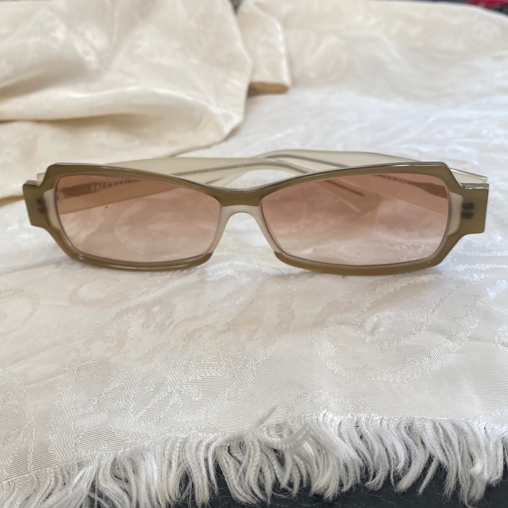 Face ā Face Frames Handmade in Paris